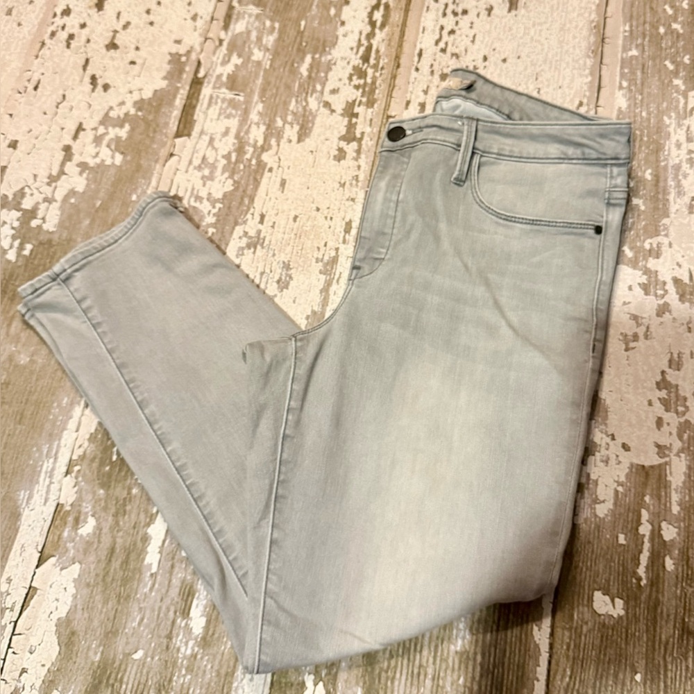 Athleta Women's Skinny Jeans in Light Gray